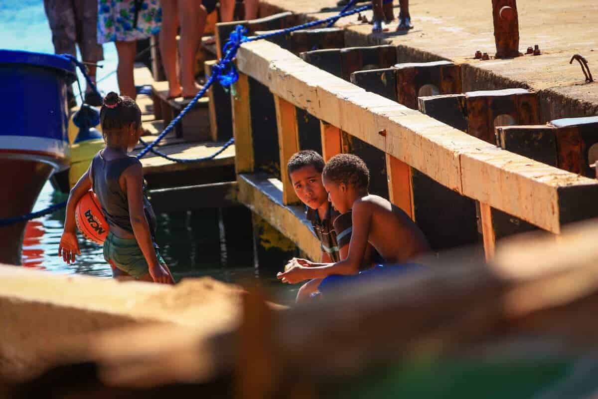 children at carribbean port