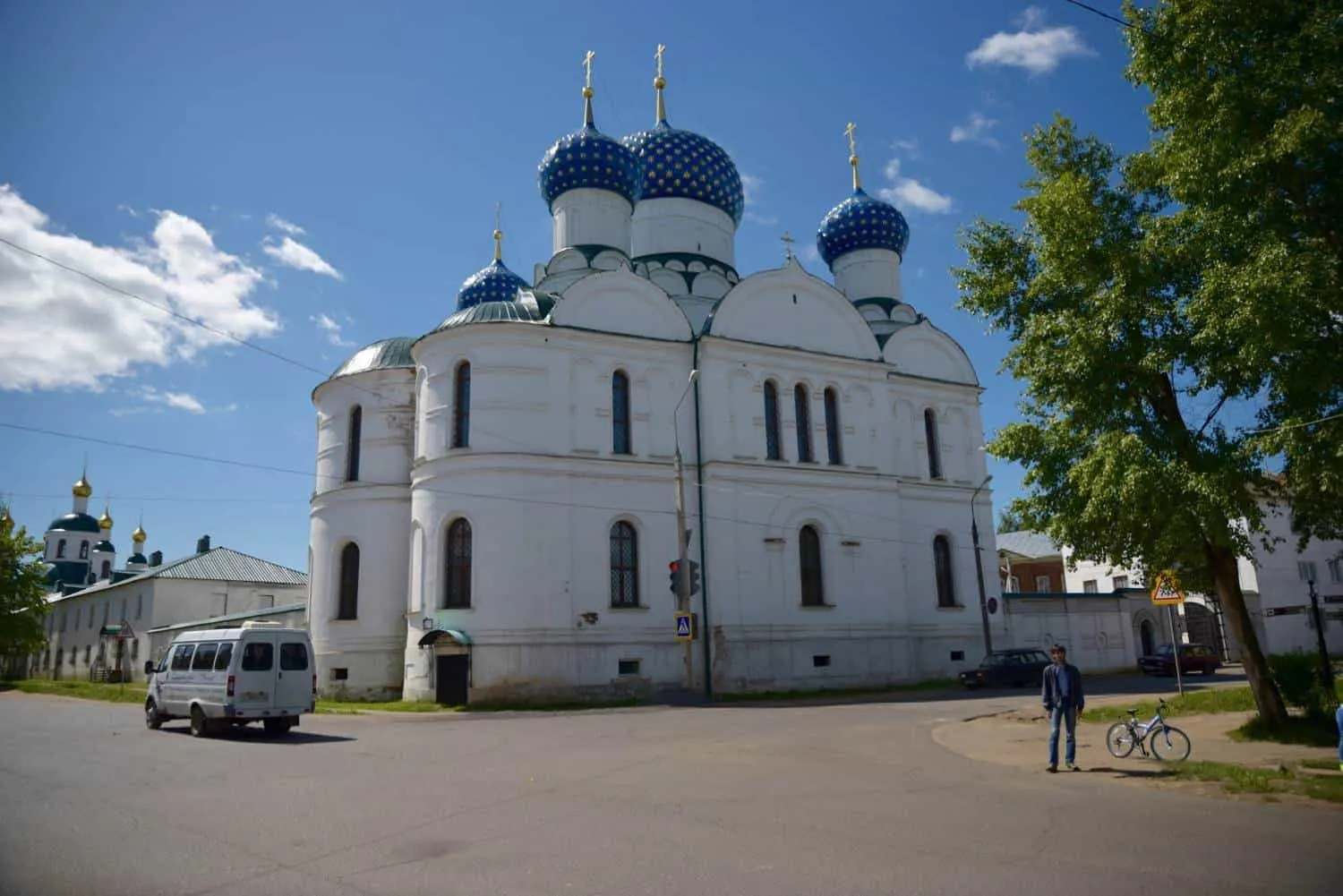 white church with 3 blue domes in Uglich Russia.  Best things to do in russia are from st petersburg to moscow