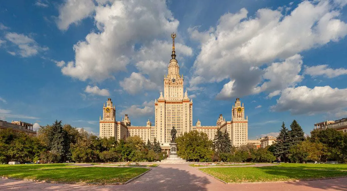 Visit Sparrow Hills in Moscow to see the tallest of Stalin's Seven Sisters Skyscrappers the Moscow State University