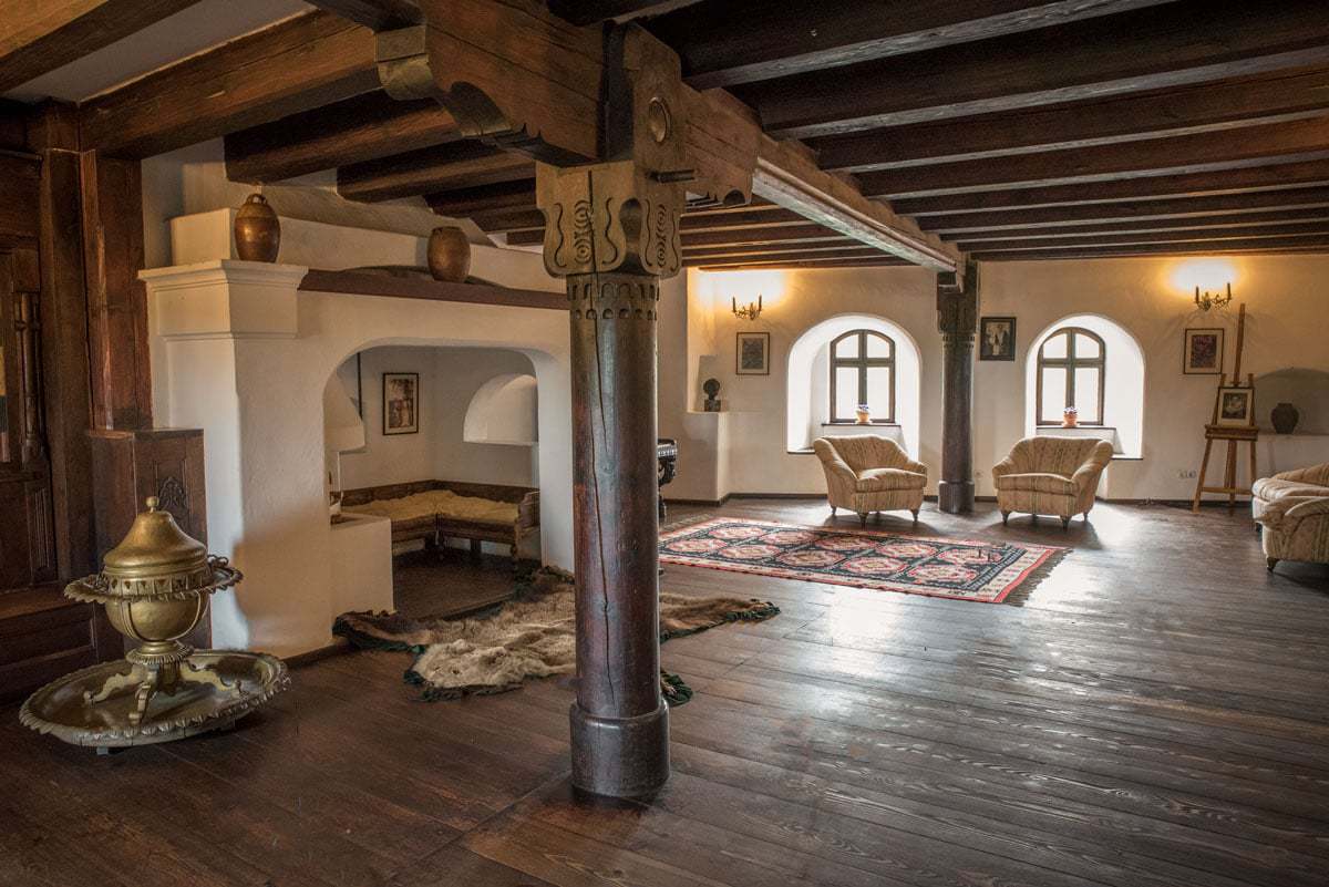 The Myth And Mystery Of Bran Castle Transylvania Vagrants