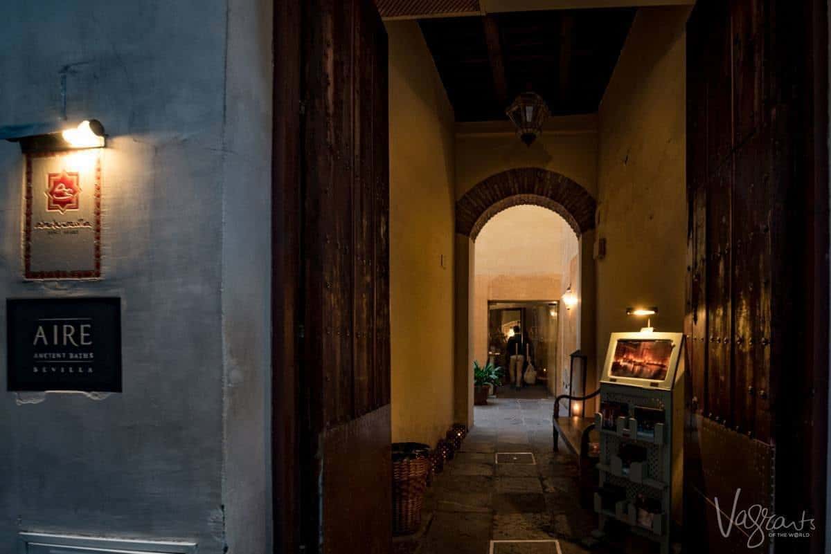 Aire de Sevilla Arab baths entry area and menu.