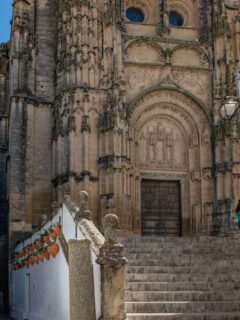 The village of Arcos de la Frontera is an easy day trip from Seville