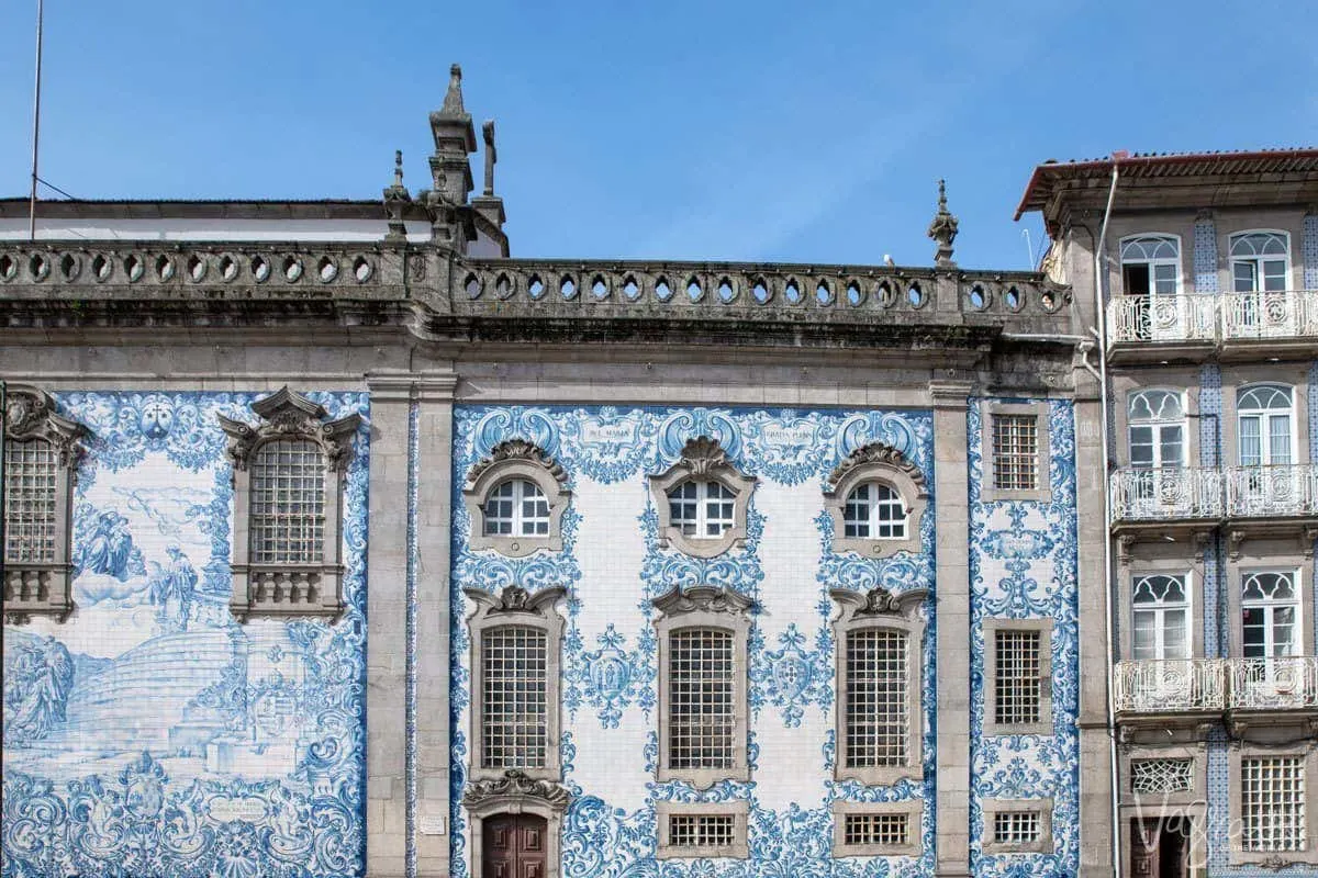 The famous blue and white Azulejo tiles on the facade of Igreja do Carmo church in Porto. 