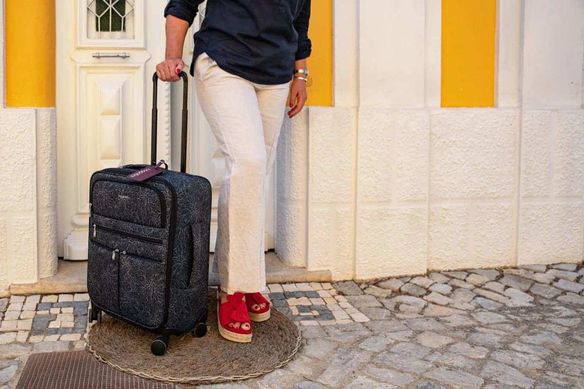 Baggallini Unisex-Adult Carry-On Luggage Luggage only Baggallini 4 Wheel Carry-on Luggage 
