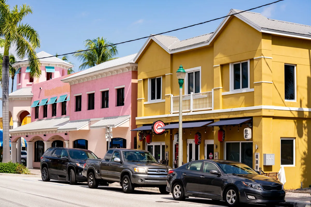 Colourful buildings on the main street of Delray Beach town in Florida. 