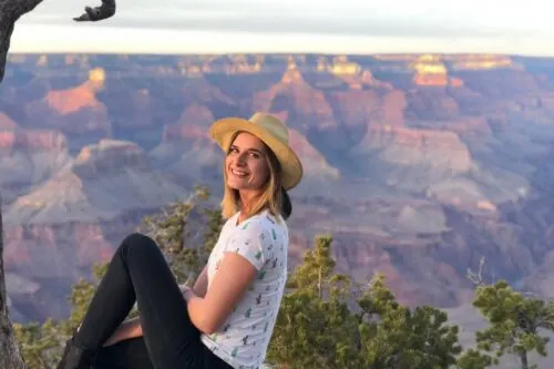 Mimi McFadden with the Joshua Tree landscape in the background