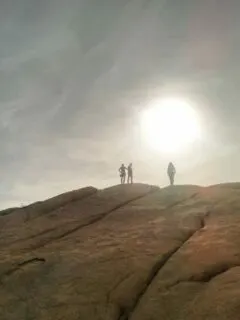 cropped-Joshua-Tree-Hiking.jpg