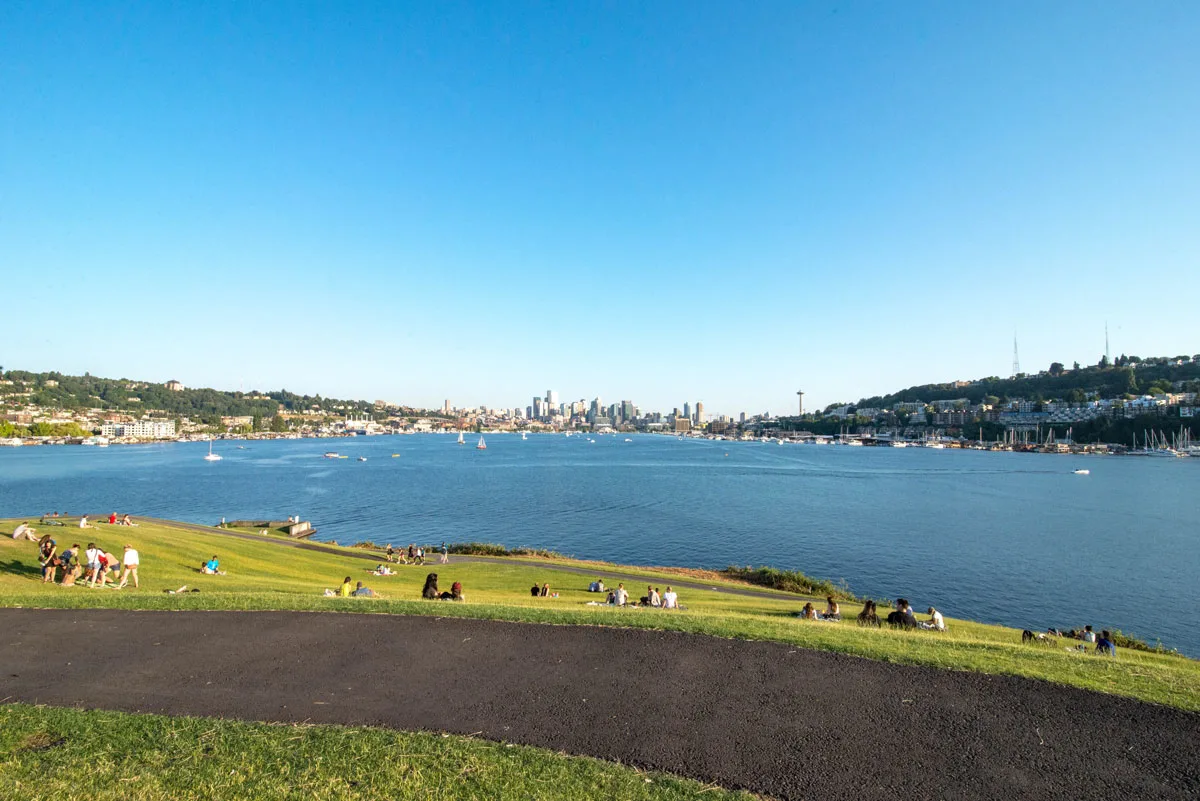 Gas Works Park on lake Union is a great place for a picnic in Seattle.