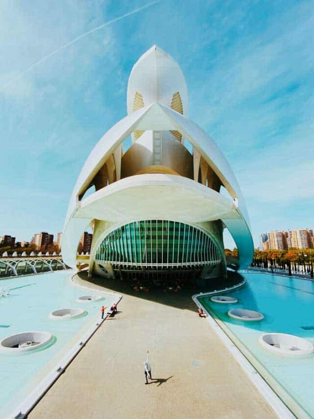 What to do in Valencia Travel Guide Story