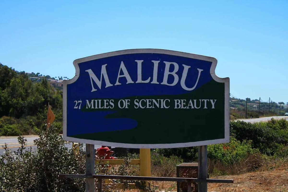 Malibu street sign announcing 27 miles of scenic beauty.