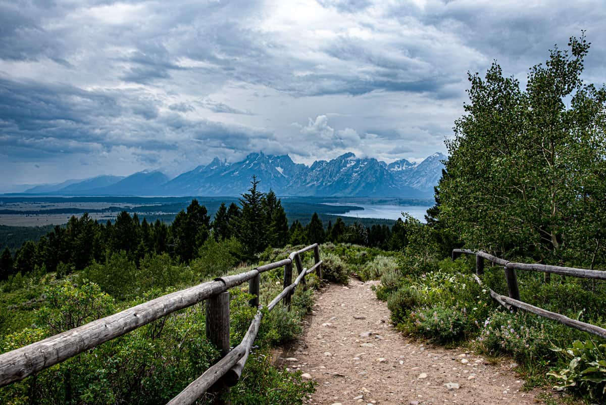 Views over Gran Teton Mountain Range.