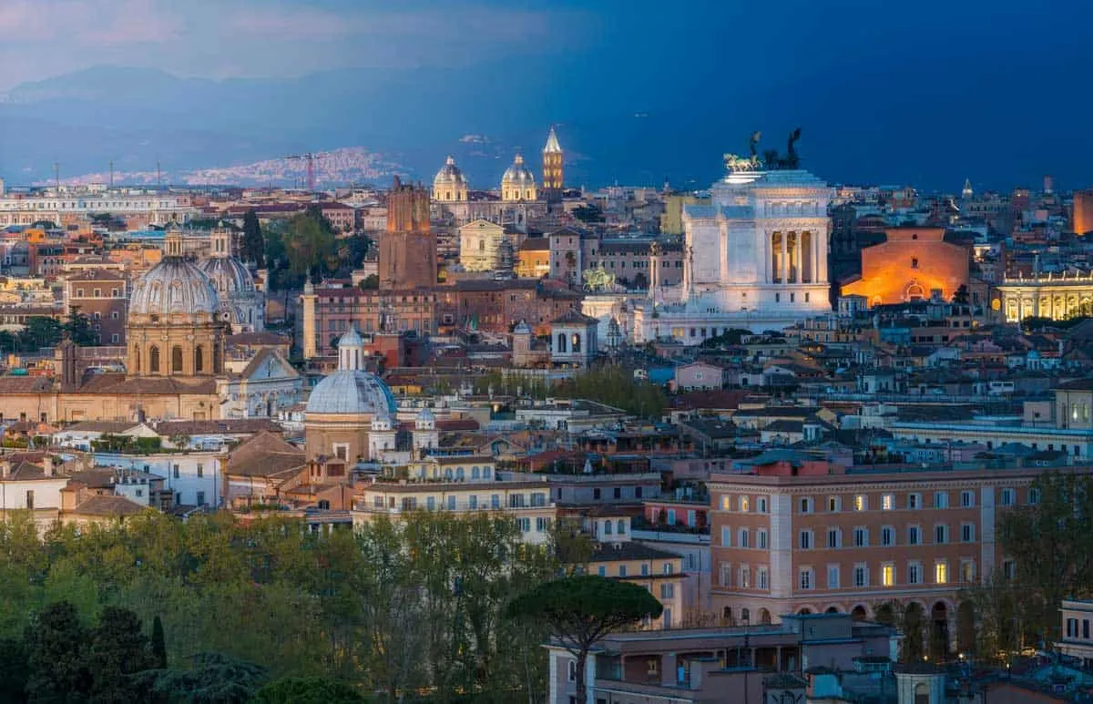 Sunset views over Rome from Gianicolo Hill.