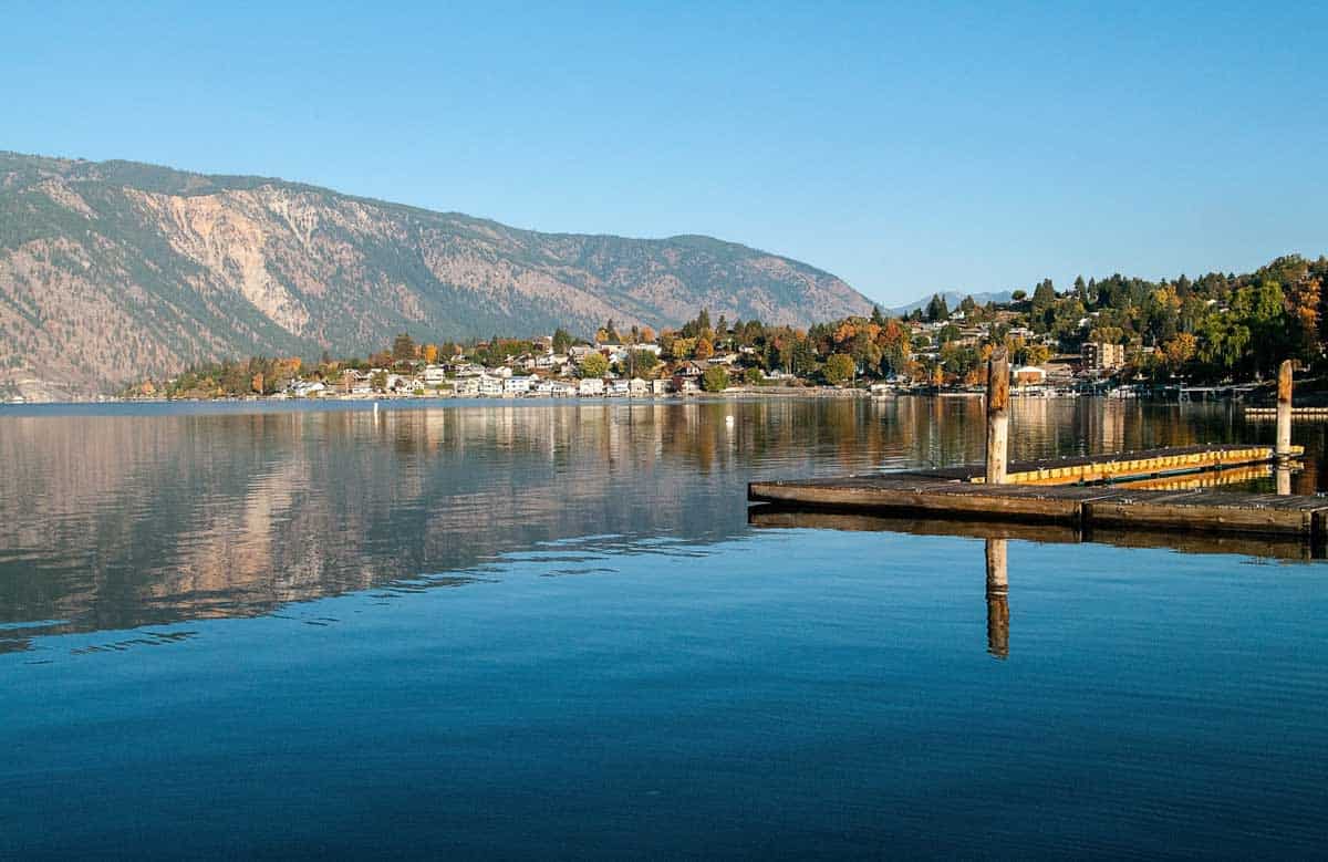 A holiday village on the other side of the blue Lake Chelan.
