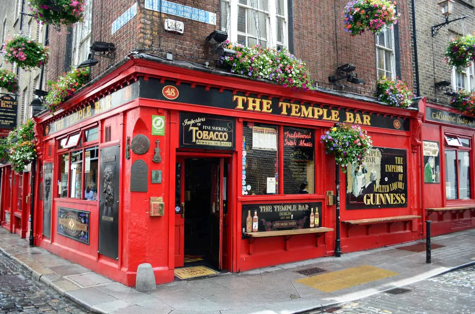 The exterior of the Temple Bar pub in Dublin decorated for Christmas