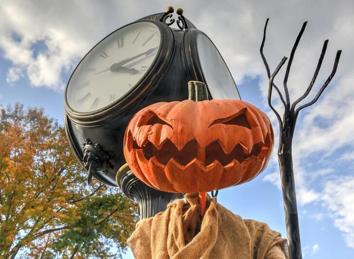 jack-o-lantern statue in sleepy hollow ny