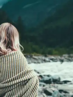 Best Compact Travel Blankets for Flights and Camping