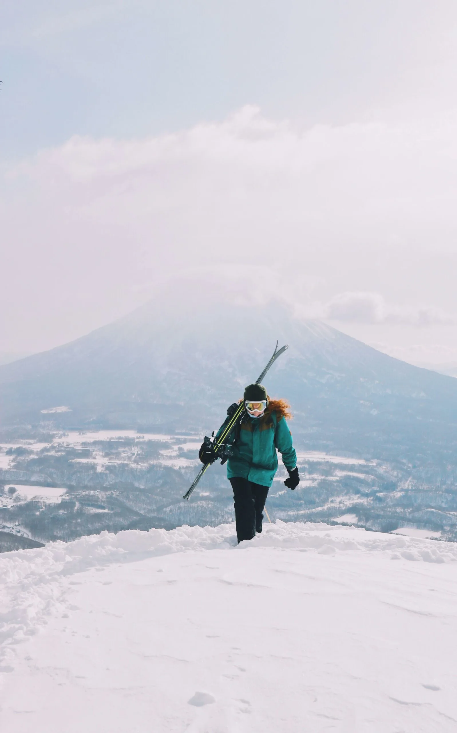 woman skiing in Hokkaido