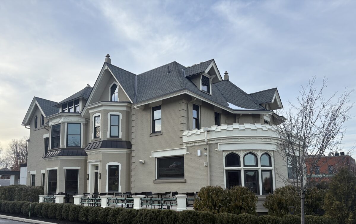 Exterior photo of the Wilbur Mansion in Bethlehem, PA on a cloudy day
